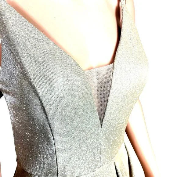 Metallic Gold Evening Gown By B. Smart With Plunging Back V-Neckline Adjustable - Picture 6 of 9